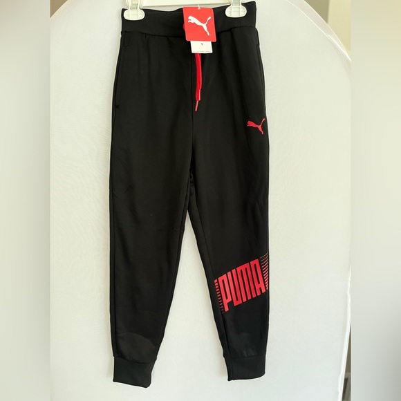 Puma Brand Boys Joggers in Black/Red.  NEW WITH TAGS! - Picture 1 of 2